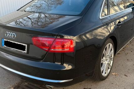 Audi A8 278.000 km 14.600 &euro; München. 81739