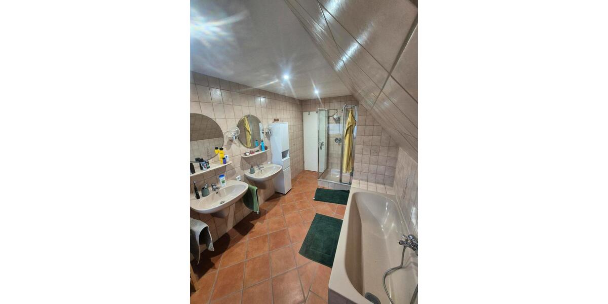 Einfamilienhaus zu verkaufen. Ohne Makler. 4 zimmer