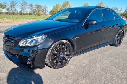 Mercedes-Benz E 63 AMG 171.000 km 28.500 &euro; Ovelgönne 26939