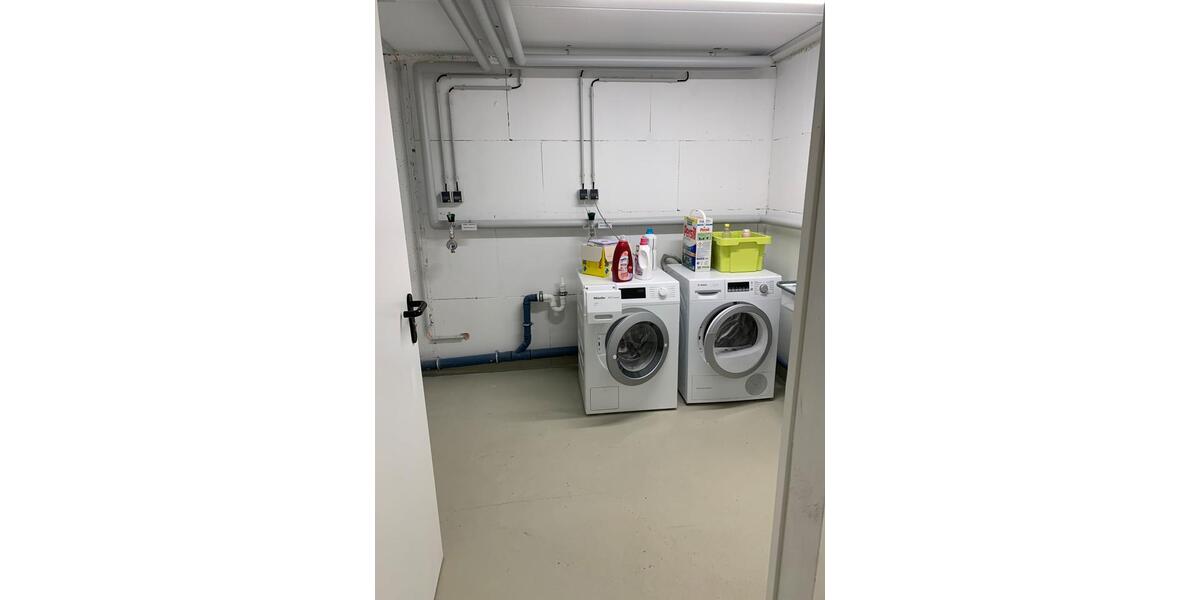 Erdgeschoßwohnung Weinstadt - 3 Zimmer, 119 m&sup2;, 1.601&euro; | Angebot:26004773