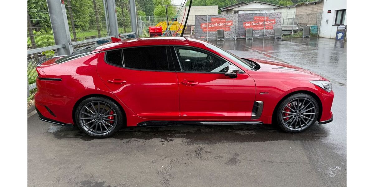 Kia Stinger 39.500 km 28.499 &euro; Köln 51061