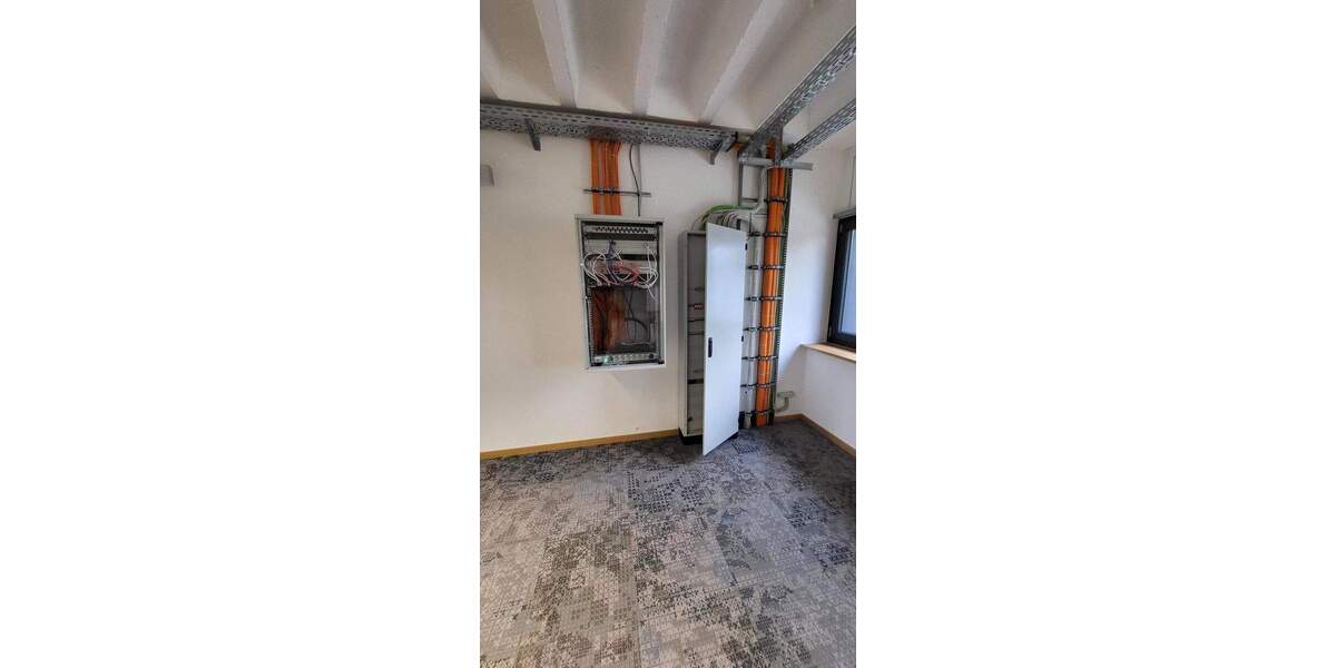 Vielfältig nutzbares BürogebäudePraxisgebäude zimmer