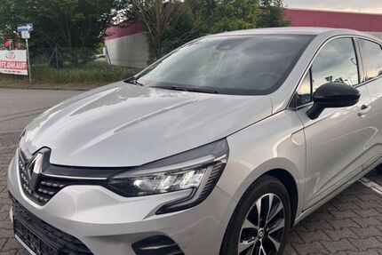Renault Clio 99.000 km 12.300 &euro; Gernsheim 64579