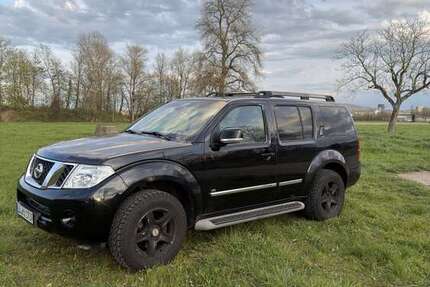 Nissan Pathfinder 243.682 km 12.500 &euro; Grenzach-Wyhlen 79639