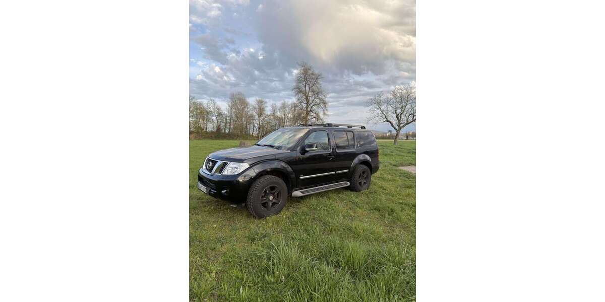 Nissan Pathfinder 243.682 km 12.500 &euro; Grenzach-Wyhlen 79639