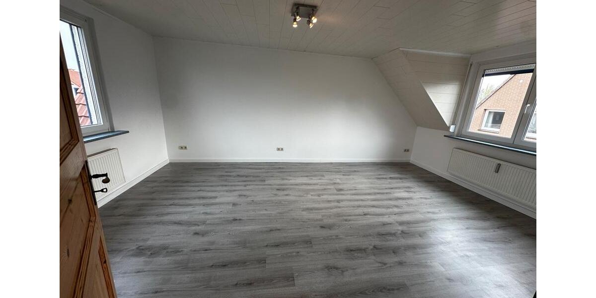 Doppelhaushälfte Heikendorf - 3 Zimmer, 120 m&sup2;, 1.550&euro; | Angebot:26273685