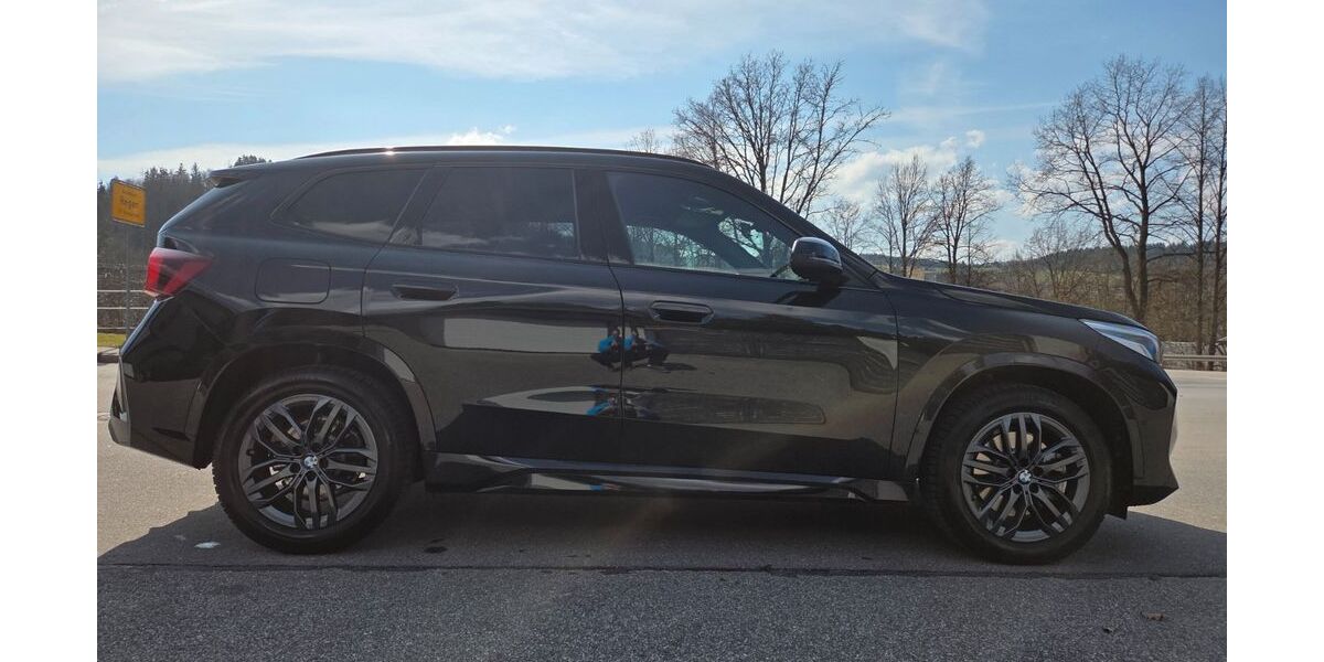 BMW X1 1.200 km 39.900 &euro; Regen 94209
