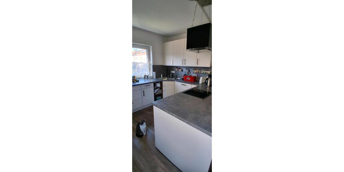 Erdgeschoßwohnung Berg bei Neumarkt in der Oberpfalz - 3.5 Zimmer, 94 m&sup2;, 1.050&euro; | Angebot:26374255