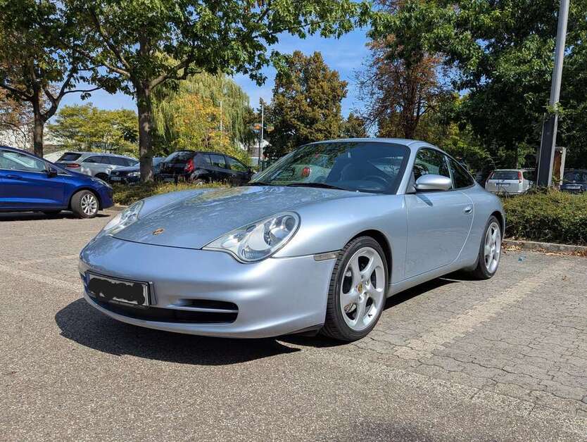 911