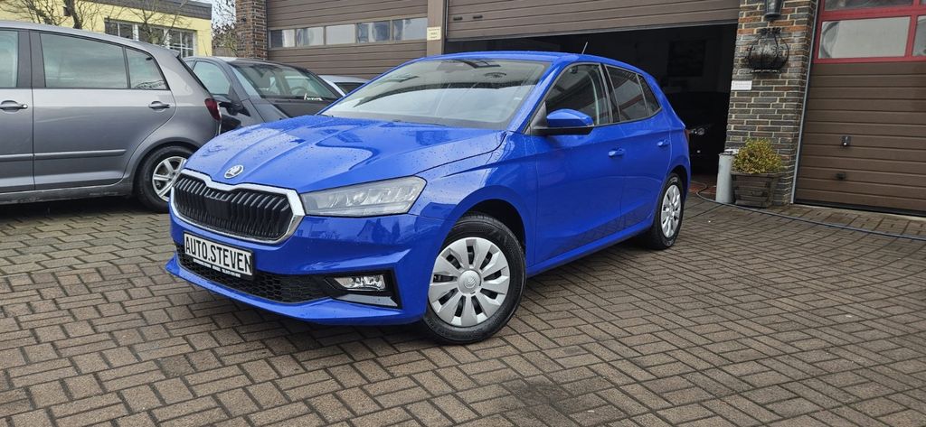 Skoda Fabia 2.350 km 14.900 &euro; künzell 36093