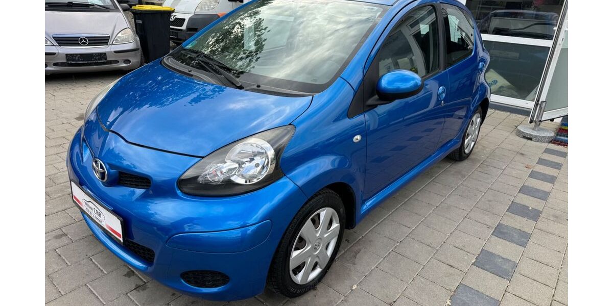 Toyota Aygo (X) 89.000 km 4.650 &euro; Singen 78224