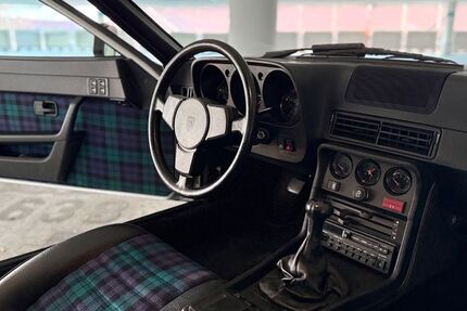 Porsche 924 90.800 km 22.000 &euro; Stuttgart 70173
