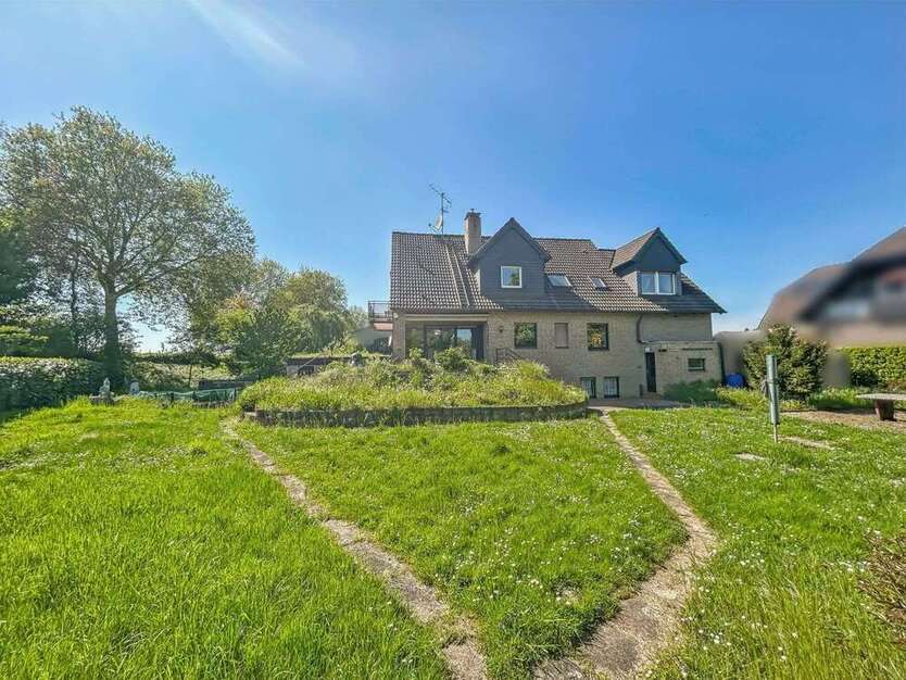 Haus zum Kaufen in Voerde 375.000 € 161 m²