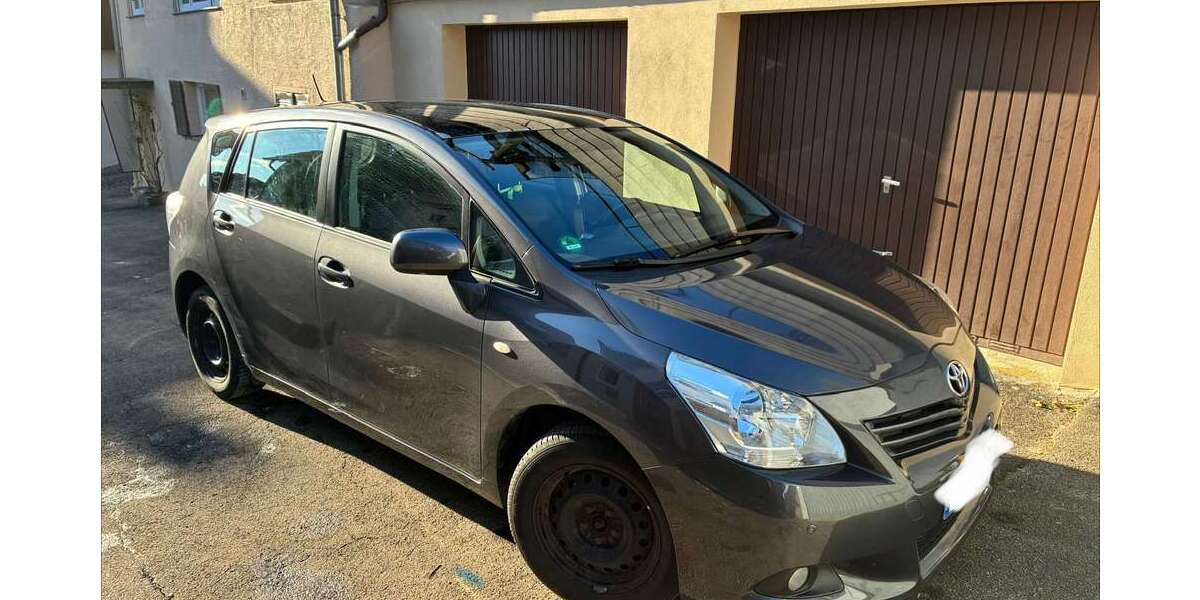 Toyota Verso 146.000 km 6.500 &euro; Remshalden 73630
