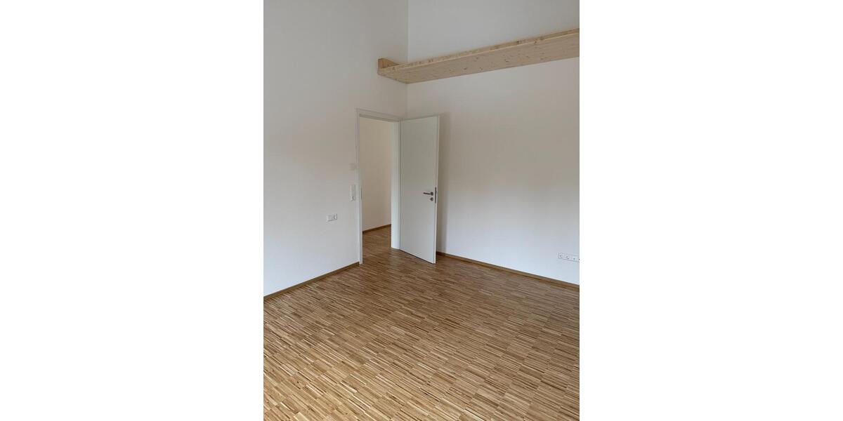 Dachgeschoßwohnung Illertissen - 3 Zimmer, 85 m&sup2;, 1.300&euro; | Angebot:25217467
