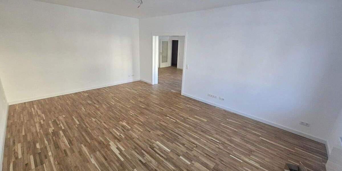 Etagenwohnung Hannover List - 2 Zimmer, 80 m&sup2;, 1.150&euro; | Angebot:24822035