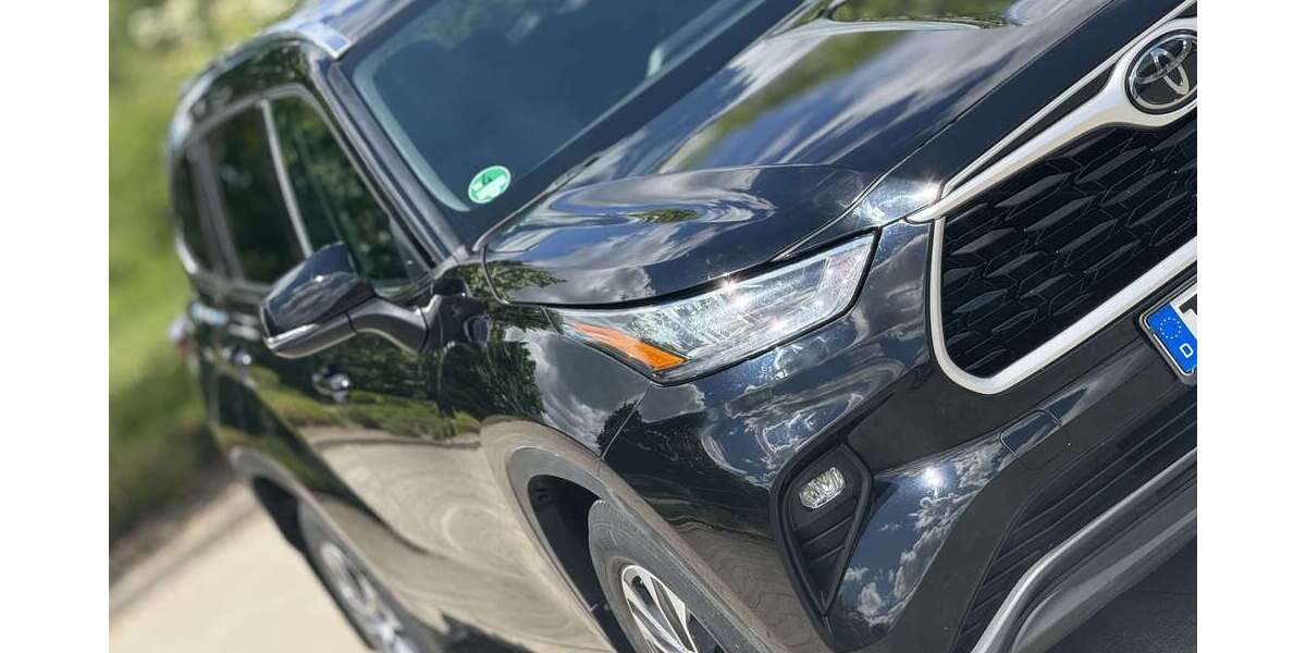 Toyota Highlander 82.800 km 34.800 &euro; Tuttlingen 78532