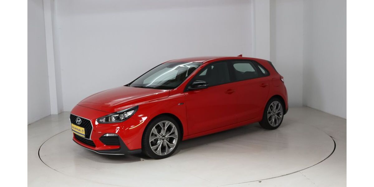 Hyundai i30 22.680 km 17.190 &euro; Dresden 01237