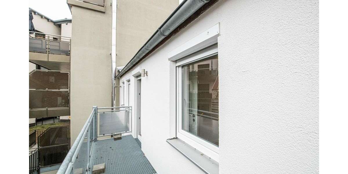 Vermietung: Helle Dachgeschosswohnung mit Balkon und Wohlfühlambiente - Dachgeschoßwohnung Cham | Angebot:24787865