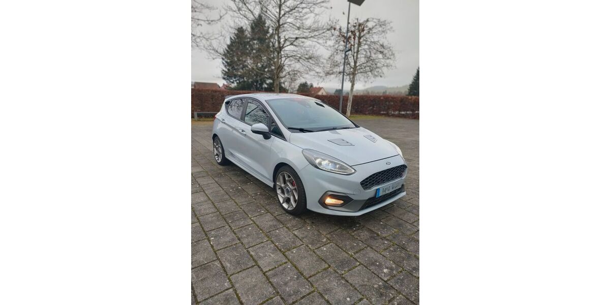 Ford Fiesta 112.000 km 11.800 &euro; Lauterbach 36341