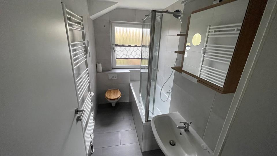 Erdgeschoßwohnung Großheirath - 3 Zimmer, 74 m&sup2;, 740&euro; | Angebot:25350068