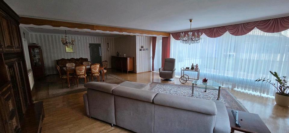 Einfamilienhaus Wadern - 8 Zimmer, 240 m&sup2;, 349.000&euro; | Angebot:26284900