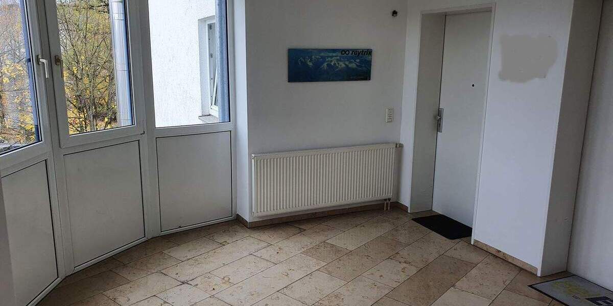 Gewerbeobjekt Waldkraiburg - 5 Zimmer, 126 m&sup2;, 995&euro; | Angebot:26616566