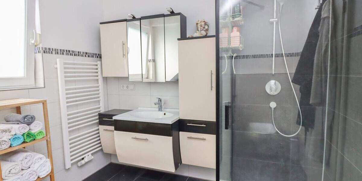 Modern und energieeffizient - Doppelhaushälfte in toller Sackgassenlage in Paderborn 5 zimmer