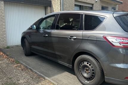 Ford S-Max 109.500 km 14.900 &euro; Mönchengladbach 41065