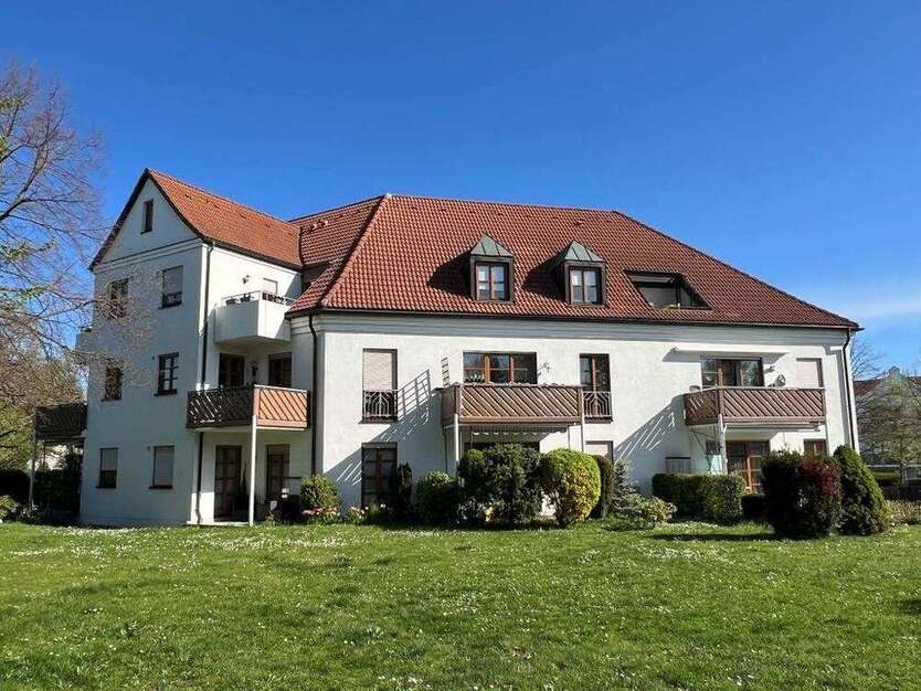 Wohnung zum Kaufen in Dresden Gompitz 146.500 € 58.55 m²