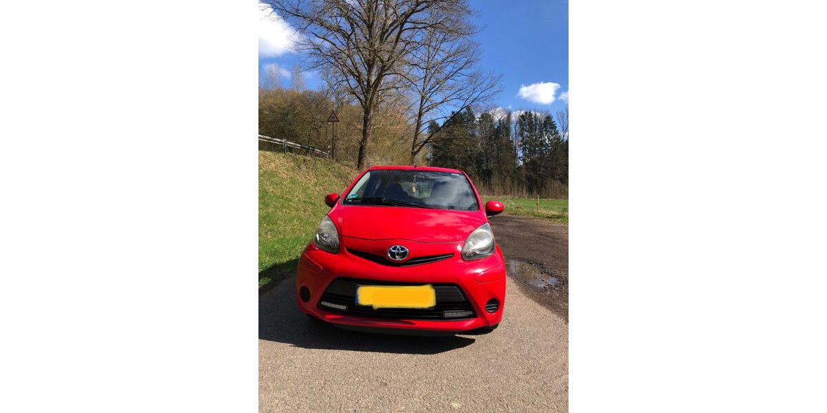 Toyota Aygo (X) 151.000 km 2.800 &euro; Battweiler 66484