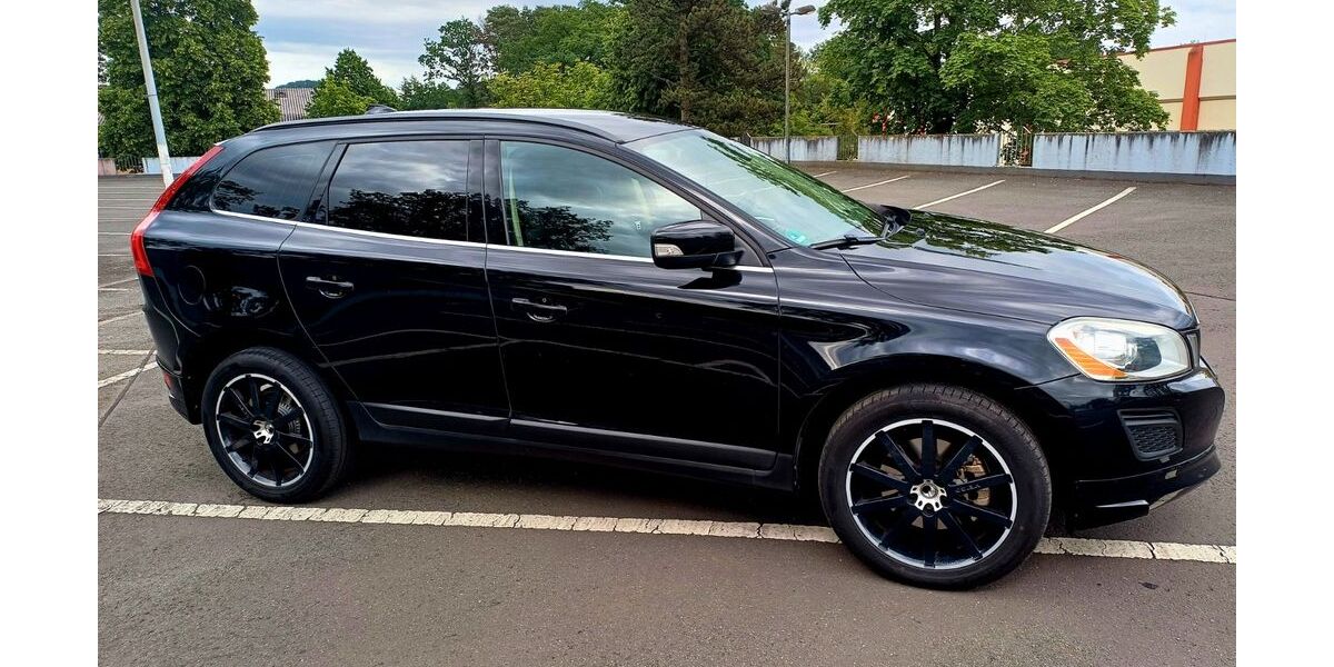 Volvo XC60 221.142 km 8.900 &euro; Bielefeld 33689