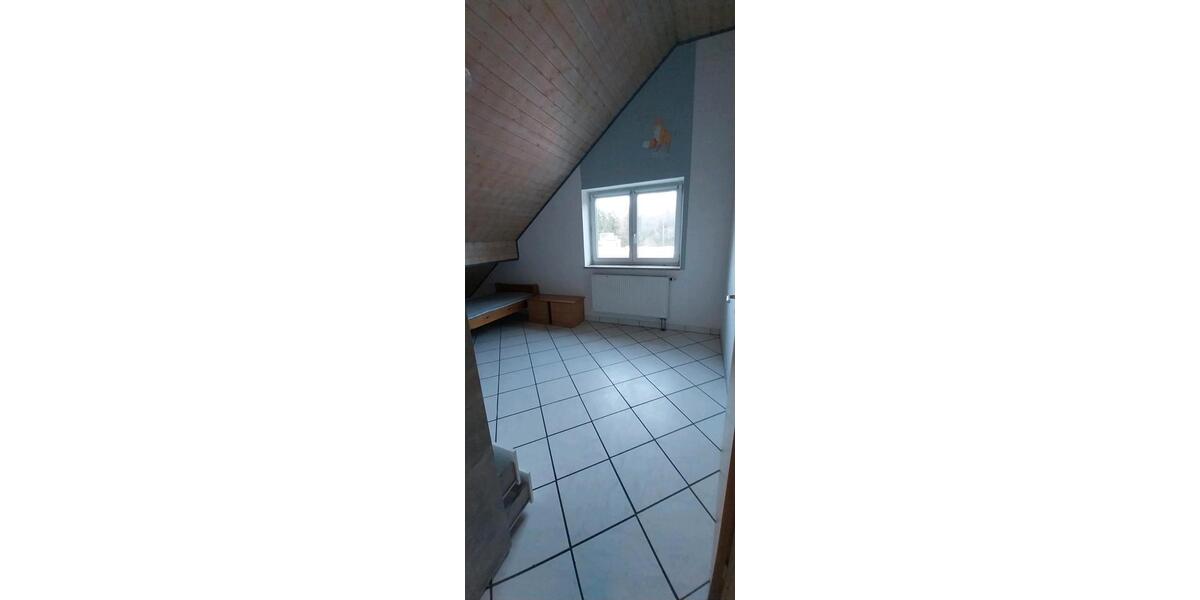 Dachgeschoßwohnung Eriskirch - 1 Zimmer, 12 m&sup2;, 550&euro; | Angebot:26134742