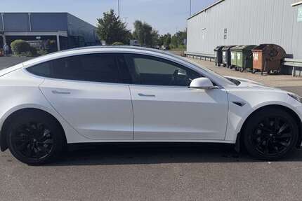 Tesla Model 3 40.000 km 22.999 &euro; Leipzig, Stadt 04103