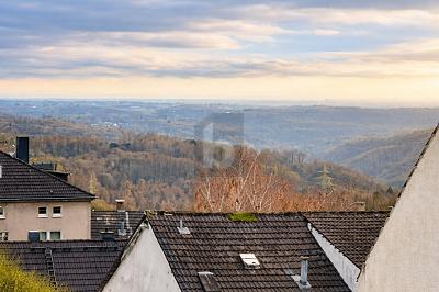 SONNIGE AUSSICHT - SÜDBALKON, AUFZUG & TIEFGARAGE - Wohnung Remscheid | Angebot:25048432