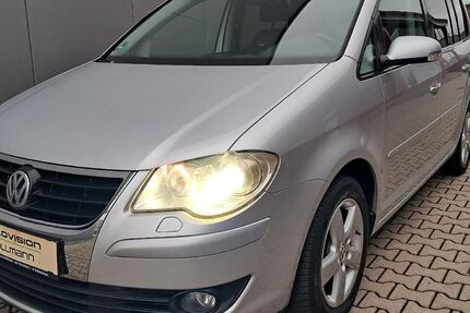 VW Touran 122.533 km 6.990 &euro; Schlüchtern 36381