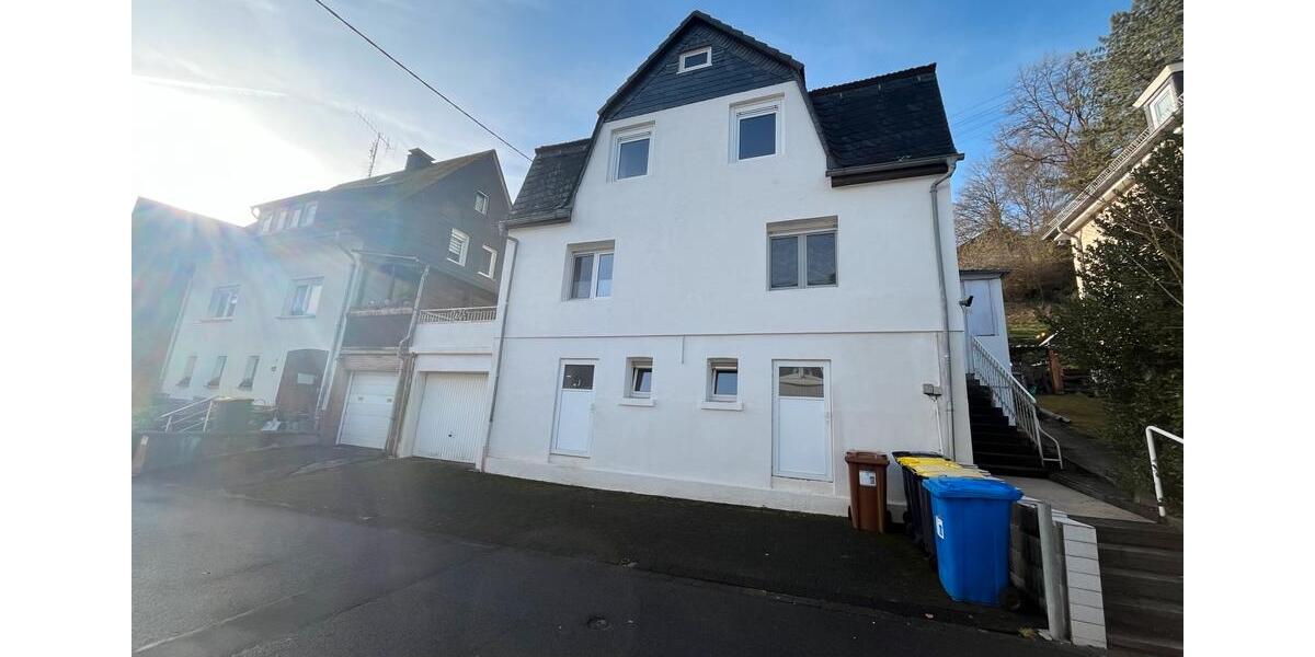 Einfamilienhaus Siegen Eiserfeld - 7 Zimmer, 135 m&sup2;, 260.000&euro; | Angebot:26904115