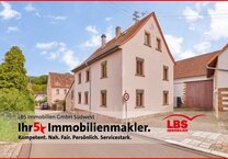 2 Häuser ein Preis, ehem. Landwirtschaftliches Anwesen mit Scheune und großem Garten!
