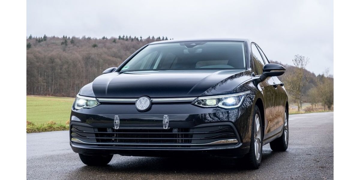 VW Golf 121.500 km 21.300 &euro; Münsingen 72525