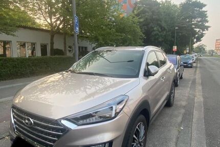 Hyundai TUCSON 69.000 km 18.990 &euro; Köln 51063
