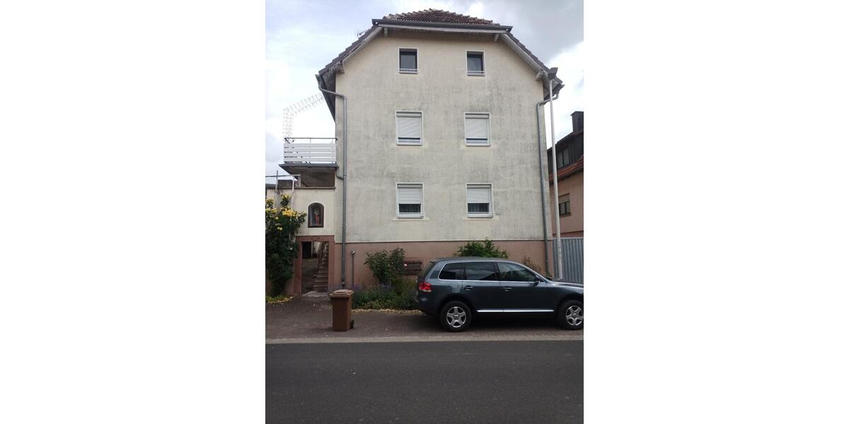 Mehrfamilienhaus, Wohnhaus Karsbach - 10 Zimmer, 210 m&sup2;, 270.000&euro; | Angebot:24627026