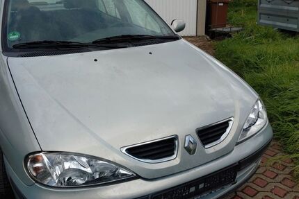 Renault Megane 124.500 km 999 &euro; Zeitz 06712