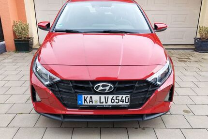 Hyundai i20 25.692 km 14.000 &euro; Ettlingen 76275