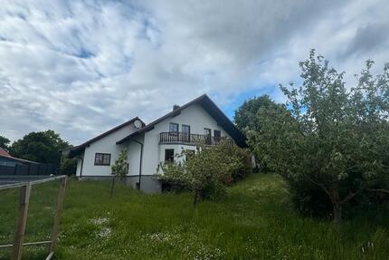 Haus Waldenburg - 6 Zimmer, 200 m&sup2;, 2.500&euro; | Angebot:26578743