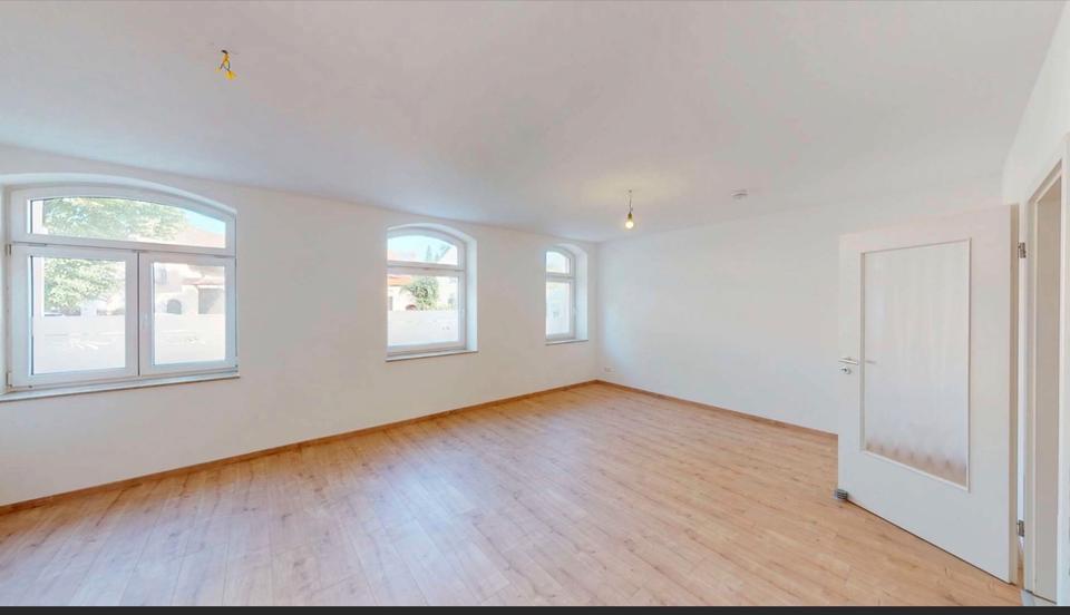 Erdgeschoßwohnung Dresden Pieschen - 4 Zimmer, 82 m&sup2;, 199.000&euro; | Angebot:25932100