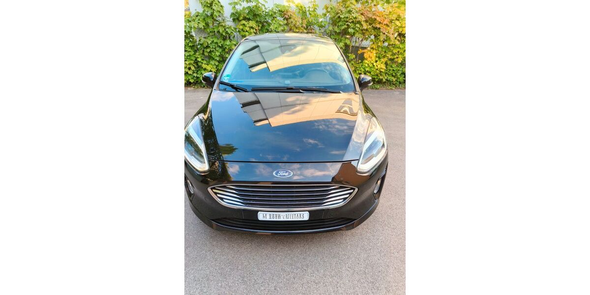 Ford Fiesta 77.404 km 10.500 &euro; Unterhaching 82008