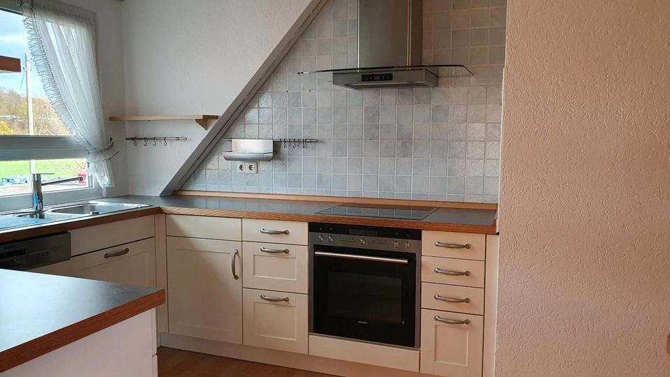 Dachgeschoßwohnung Regensburg Gallingkofen - 4 Zimmer, 130 m&sup2;, 1.200&euro; | Angebot:25022768