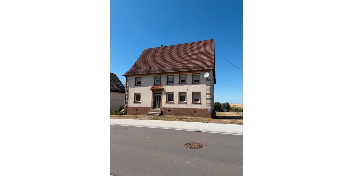 Einfamilienhaus Höheinöd - 8 Zimmer, 198 m&sup2;, 245.000&euro; | Angebot:27227806