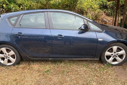 Opel Astra 233.000 km 750 &euro; Losheim am See 66679
