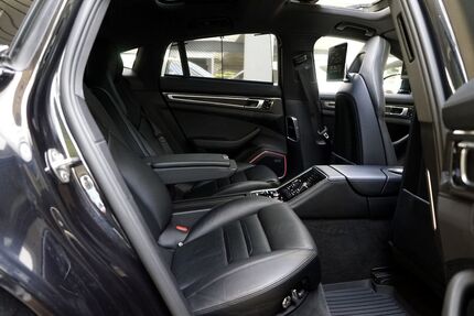 Porsche Panamera 146.200 km 57.900 &euro; Limburg an der Lahn 65549